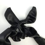 Turbante Preto de Cetim | Soulta - Imagem 3