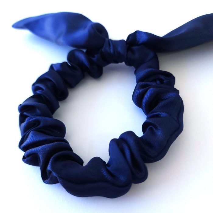 XUXINHA COM LAÇO GRANDE AZUL MARINHO | Soulta - Imagem 7