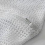 SAQUINHO DE PROTEçÃO 25X35 PARA ROUPAS DELICADAS - ZíPER BRANCO | Soulta - Imagem 5