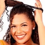 Xuxinha Preta de Cetim com Laço Pequeno - Imagem 3