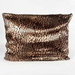 Fronha com ZíPER Oncinha de Cetim Anti Frizz - QUEEN SIZE 55X70