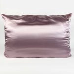 Fronha com ZIPPER Rosa Bebe de Cetim Anti Frizz - QUEEN SIZE 55X70